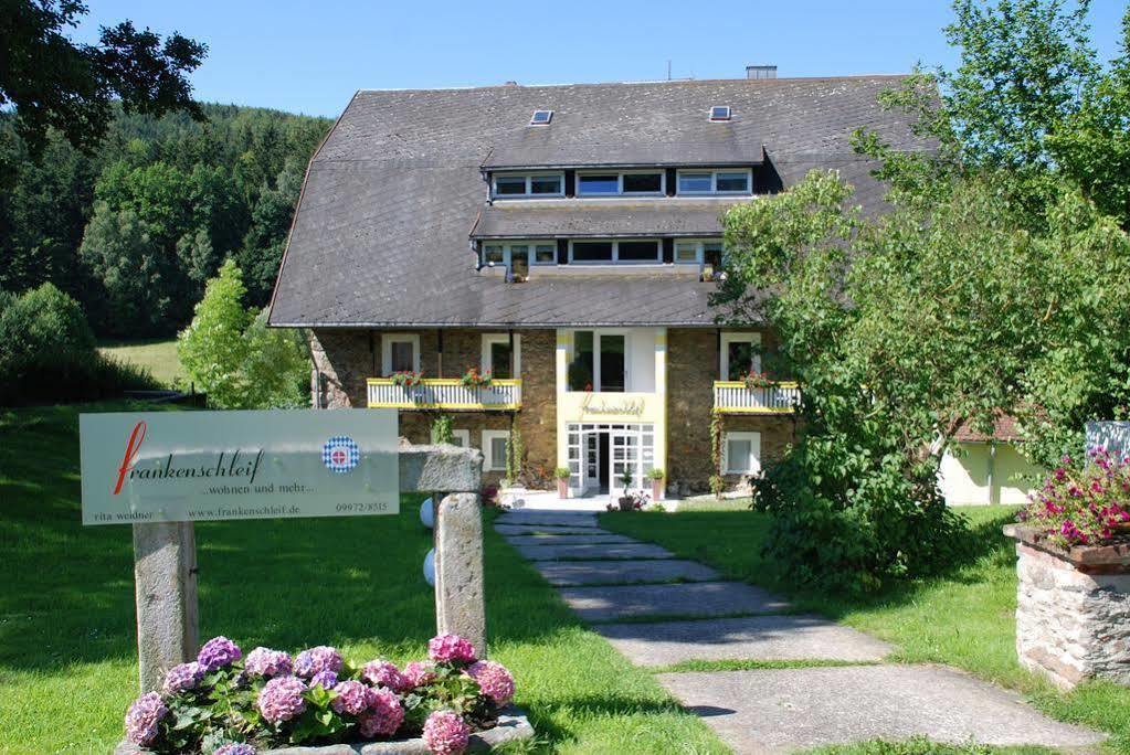Hotel Frankenschleif 발드문첸 외부 사진